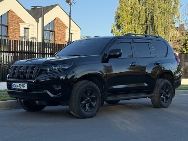 Чорний Тойота Ленд Крузер Прадо 150, об'ємом двигуна 2.8 л та пробігом 83 тис. км за 48800 $, фото 1 на Automoto.ua
