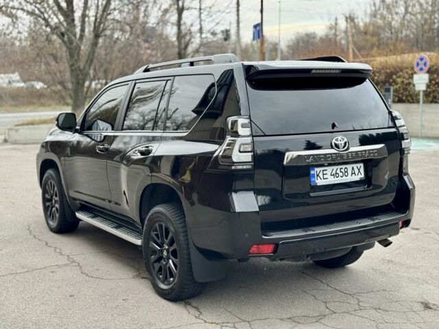 Черный Тойота Ленд Крузер Прадо 150, объемом двигателя 4 л и пробегом 62 тыс. км за 46000 $, фото 5 на Automoto.ua