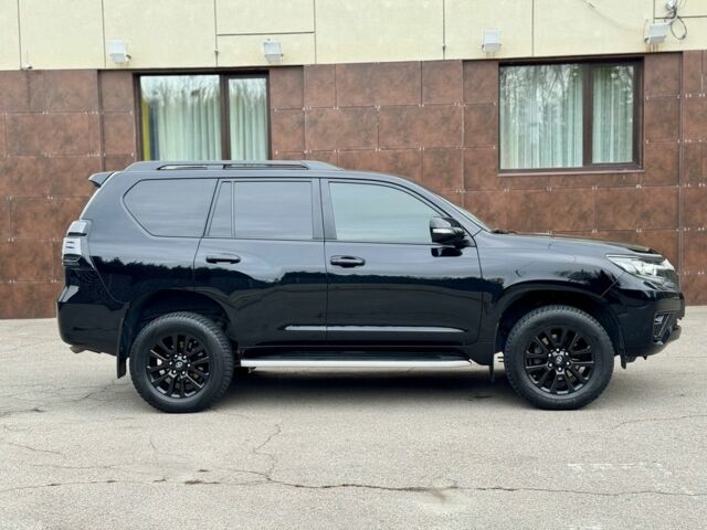 Черный Тойота Ленд Крузер Прадо 150, объемом двигателя 4 л и пробегом 62 тыс. км за 46000 $, фото 2 на Automoto.ua