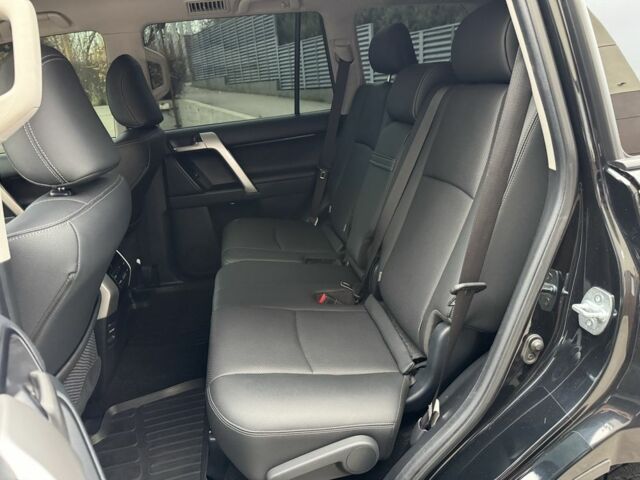 Черный Тойота Ленд Крузер Прадо 150, объемом двигателя 4 л и пробегом 62 тыс. км за 46000 $, фото 10 на Automoto.ua