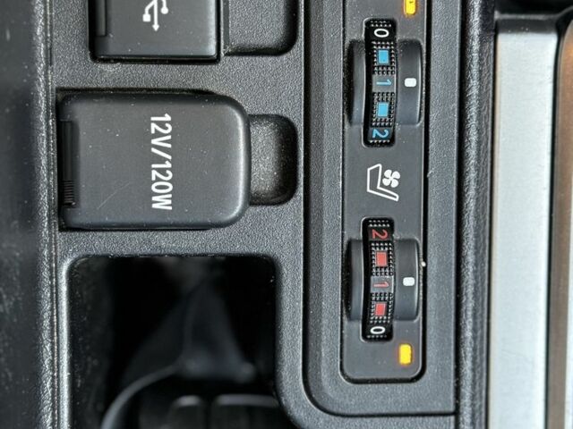 Чорний Тойота Ленд Крузер Прадо 150, об'ємом двигуна 4 л та пробігом 139 тис. км за 46900 $, фото 6 на Automoto.ua