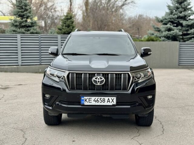 Черный Тойота Ленд Крузер Прадо 150, объемом двигателя 4 л и пробегом 62 тыс. км за 46000 $, фото 1 на Automoto.ua