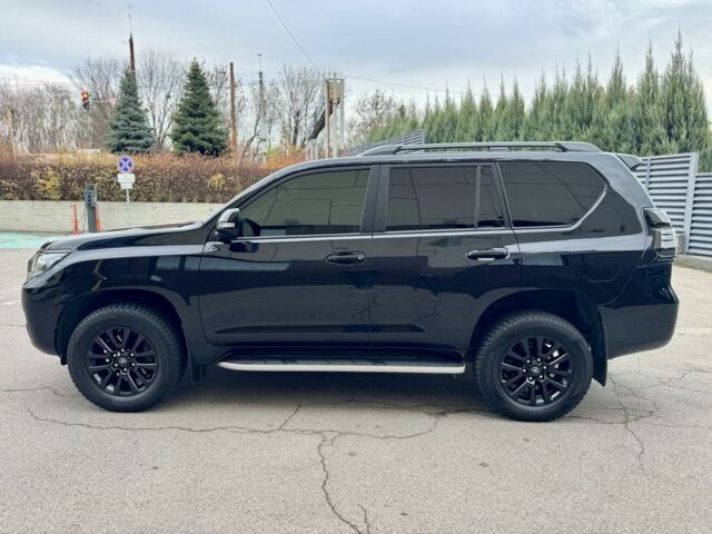 Черный Тойота Ленд Крузер Прадо 150, объемом двигателя 4 л и пробегом 62 тыс. км за 46000 $, фото 6 на Automoto.ua