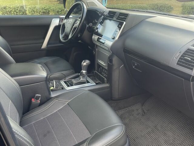 Чорний Тойота Ленд Крузер Прадо 150, об'ємом двигуна 2.8 л та пробігом 93 тис. км за 41000 $, фото 22 на Automoto.ua