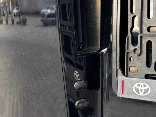 Черный Тойота Ленд Крузер Прадо 150, объемом двигателя 4 л и пробегом 56 тыс. км за 49999 $, фото 10 на Automoto.ua