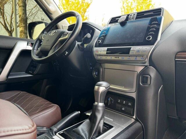 Черный Тойота Ленд Крузер Прадо 150, объемом двигателя 4 л и пробегом 56 тыс. км за 49999 $, фото 15 на Automoto.ua