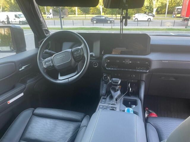 Чорний Тойота Ленд Крузер Прадо 150, об'ємом двигуна 0 л та пробігом 15 тис. км за 78000 $, фото 7 на Automoto.ua