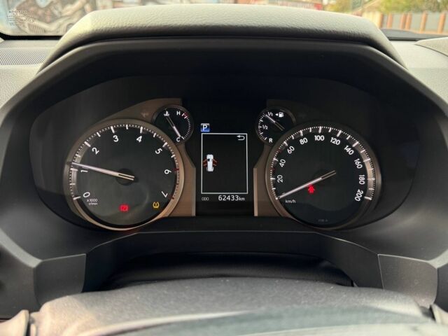 Сірий Тойота Ленд Крузер Прадо 150, об'ємом двигуна 4 л та пробігом 62 тис. км за 49500 $, фото 5 на Automoto.ua