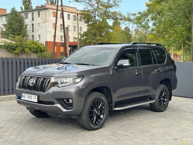 Сірий Тойота Ленд Крузер Прадо 150, об'ємом двигуна 4 л та пробігом 62 тис. км за 49500 $, фото 2 на Automoto.ua