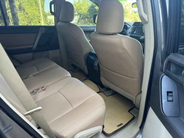 Серый Тойота Ленд Крузер Прадо 150, объемом двигателя 2.7 л и пробегом 255 тыс. км за 21900 $, фото 7 на Automoto.ua