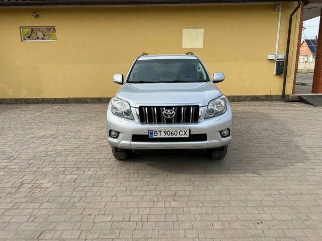 Сірий Тойота Ленд Крузер Прадо 150, об'ємом двигуна 3 л та пробігом 275 тис. км за 23500 $, фото 2 на Automoto.ua