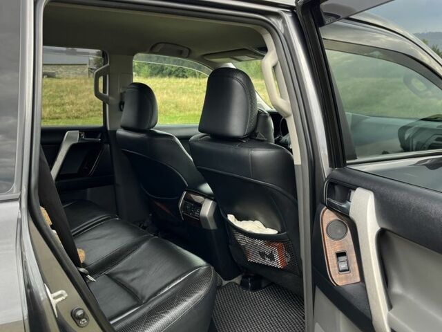 Сірий Тойота Ленд Крузер Прадо 150, об'ємом двигуна 3 л та пробігом 240 тис. км за 24500 $, фото 9 на Automoto.ua