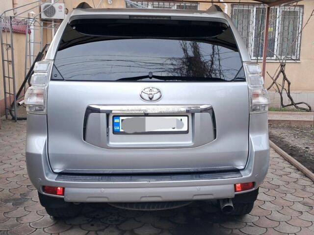 Сірий Тойота Ленд Крузер Прадо 150, об'ємом двигуна 3 л та пробігом 273 тис. км за 23000 $, фото 2 на Automoto.ua