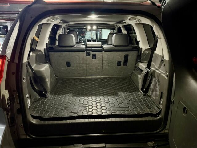 Серый Тойота Ленд Крузер Прадо 150, объемом двигателя 4 л и пробегом 173 тыс. км за 27000 $, фото 22 на Automoto.ua