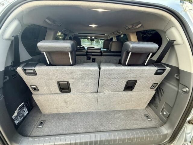 Серый Тойота Ленд Крузер Прадо 150, объемом двигателя 4 л и пробегом 173 тыс. км за 27000 $, фото 16 на Automoto.ua