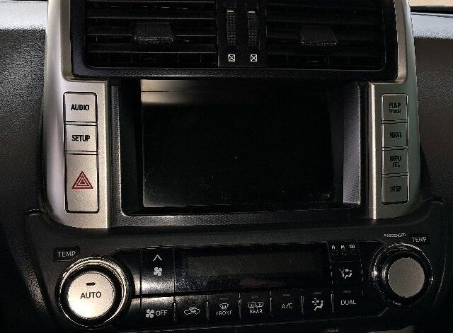 Сірий Тойота Ленд Крузер Прадо 150, об'ємом двигуна 3 л та пробігом 273 тис. км за 23000 $, фото 6 на Automoto.ua