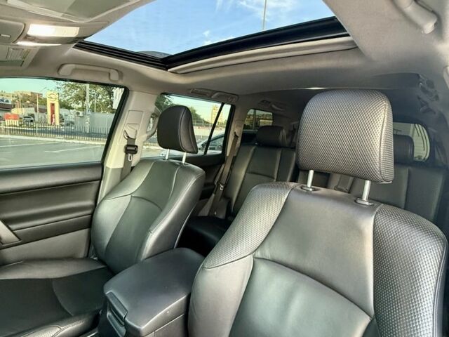 Серый Тойота Ленд Крузер Прадо 150, объемом двигателя 4 л и пробегом 173 тыс. км за 27000 $, фото 14 на Automoto.ua