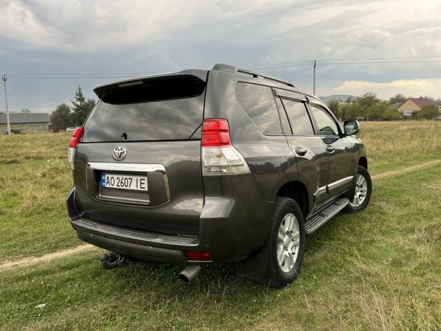 Сірий Тойота Ленд Крузер Прадо 150, об'ємом двигуна 3 л та пробігом 240 тис. км за 24500 $, фото 3 на Automoto.ua