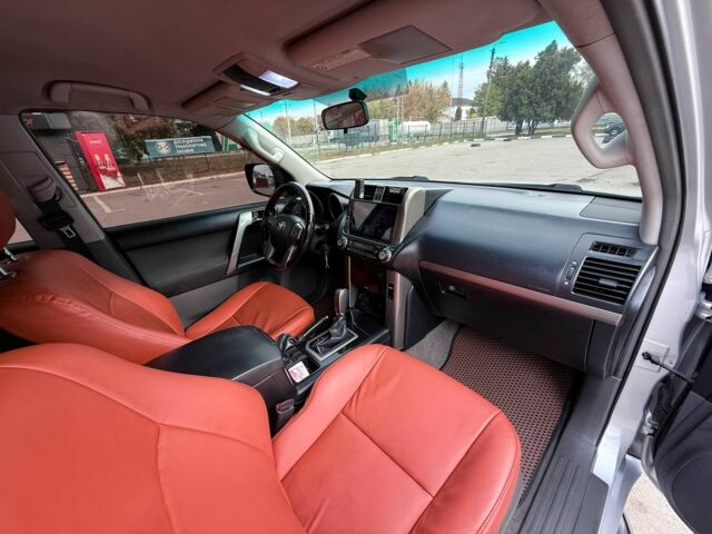 Сірий Тойота Ленд Крузер Прадо 150, об'ємом двигуна 2.7 л та пробігом 208 тис. км за 19999 $, фото 4 на Automoto.ua