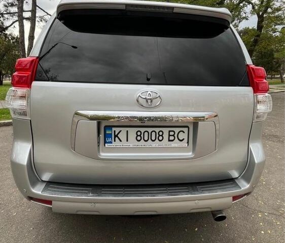 Серый Тойота Ленд Крузер Прадо 150, объемом двигателя 3 л и пробегом 203 тыс. км за 23000 $, фото 3 на Automoto.ua
