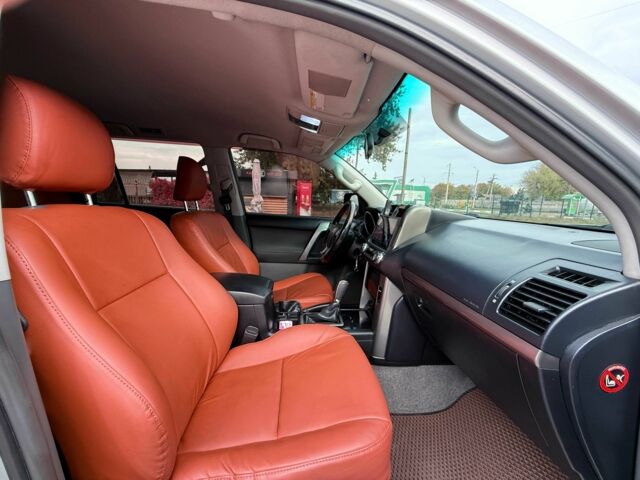 Сірий Тойота Ленд Крузер Прадо 150, об'ємом двигуна 2.7 л та пробігом 208 тис. км за 19999 $, фото 6 на Automoto.ua