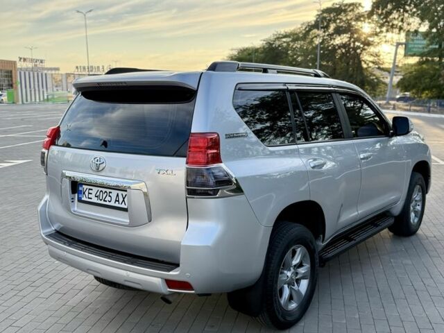 Серый Тойота Ленд Крузер Прадо 150, объемом двигателя 4 л и пробегом 173 тыс. км за 27000 $, фото 10 на Automoto.ua