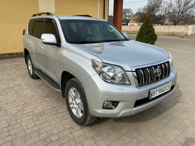 Сірий Тойота Ленд Крузер Прадо 150, об'ємом двигуна 3 л та пробігом 275 тис. км за 23500 $, фото 1 на Automoto.ua