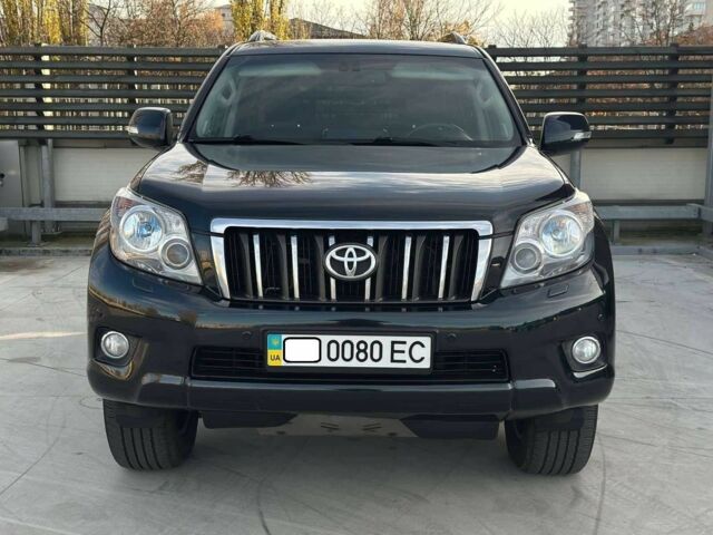 Серый Тойота Ленд Крузер Прадо 150, объемом двигателя 4 л и пробегом 240 тыс. км за 22950 $, фото 5 на Automoto.ua