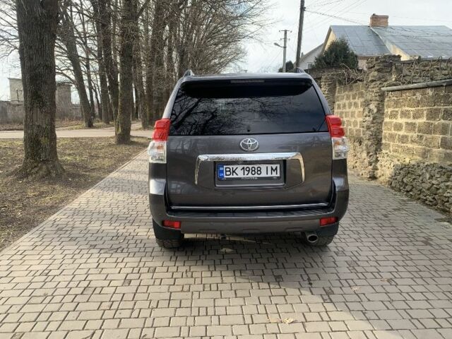 Серый Тойота Ленд Крузер Прадо 150, объемом двигателя 4 л и пробегом 183 тыс. км за 22000 $, фото 4 на Automoto.ua