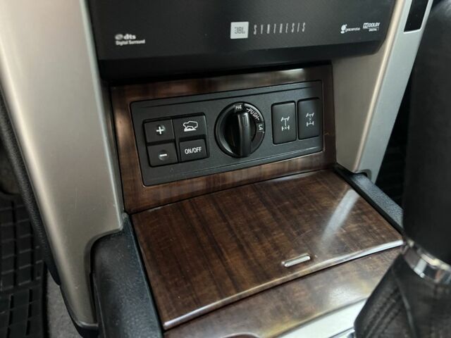 Серый Тойота Ленд Крузер Прадо 150, объемом двигателя 4 л и пробегом 276 тыс. км за 21999 $, фото 6 на Automoto.ua