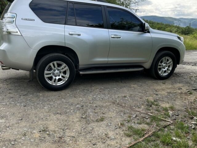 Серый Тойота Ленд Крузер Прадо 150, объемом двигателя 0 л и пробегом 250 тыс. км за 25000 $, фото 5 на Automoto.ua