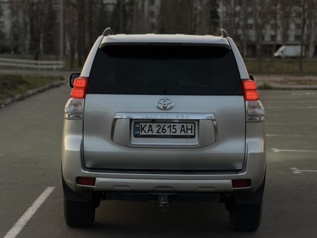 Сірий Тойота Ленд Крузер Прадо 150, об'ємом двигуна 3 л та пробігом 240 тис. км за 21500 $, фото 1 на Automoto.ua