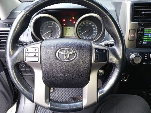 Сірий Тойота Ленд Крузер Прадо 150, об'ємом двигуна 4 л та пробігом 161 тис. км за 23000 $, фото 6 на Automoto.ua