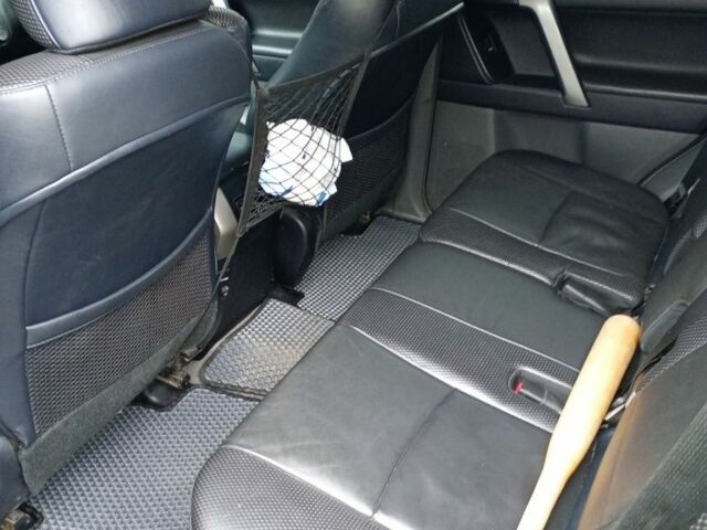 Сірий Тойота Ленд Крузер Прадо 150, об'ємом двигуна 4 л та пробігом 161 тис. км за 23000 $, фото 4 на Automoto.ua