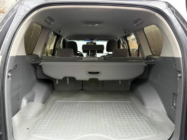 Серый Тойота Ленд Крузер Прадо 150, объемом двигателя 3 л и пробегом 185 тыс. км за 25500 $, фото 16 на Automoto.ua