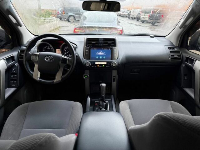 Серый Тойота Ленд Крузер Прадо 150, объемом двигателя 3 л и пробегом 185 тыс. км за 25500 $, фото 6 на Automoto.ua