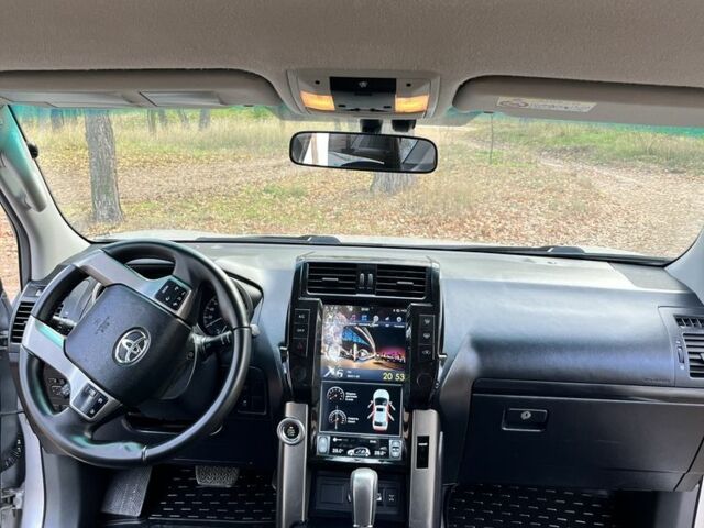 Серый Тойота Ленд Крузер Прадо 150, объемом двигателя 3 л и пробегом 490 тыс. км за 22500 $, фото 7 на Automoto.ua