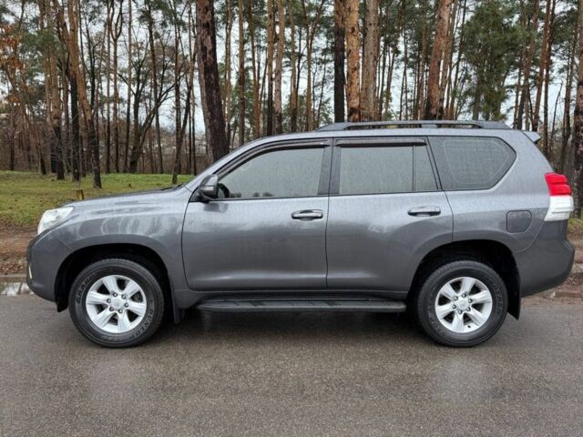 Серый Тойота Ленд Крузер Прадо 150, объемом двигателя 3 л и пробегом 185 тыс. км за 25500 $, фото 3 на Automoto.ua