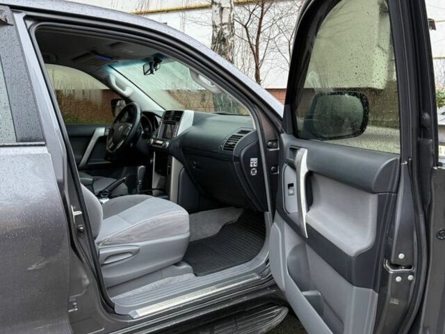 Серый Тойота Ленд Крузер Прадо 150, объемом двигателя 3 л и пробегом 185 тыс. км за 25500 $, фото 8 на Automoto.ua