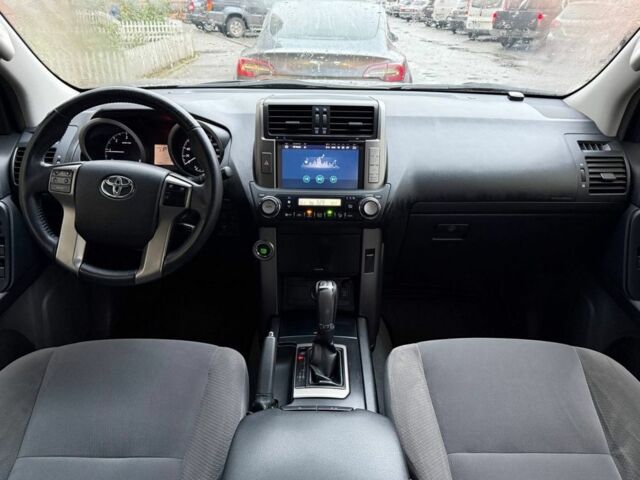 Серый Тойота Ленд Крузер Прадо 150, объемом двигателя 3 л и пробегом 185 тыс. км за 25500 $, фото 7 на Automoto.ua