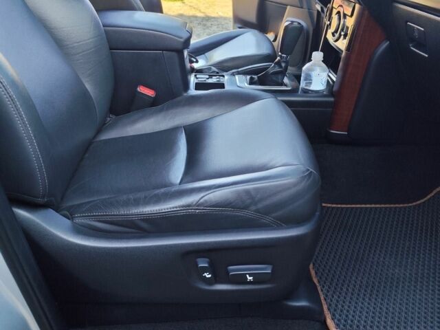 Серый Тойота Ленд Крузер Прадо 150, объемом двигателя 4 л и пробегом 111 тыс. км за 30500 $, фото 4 на Automoto.ua