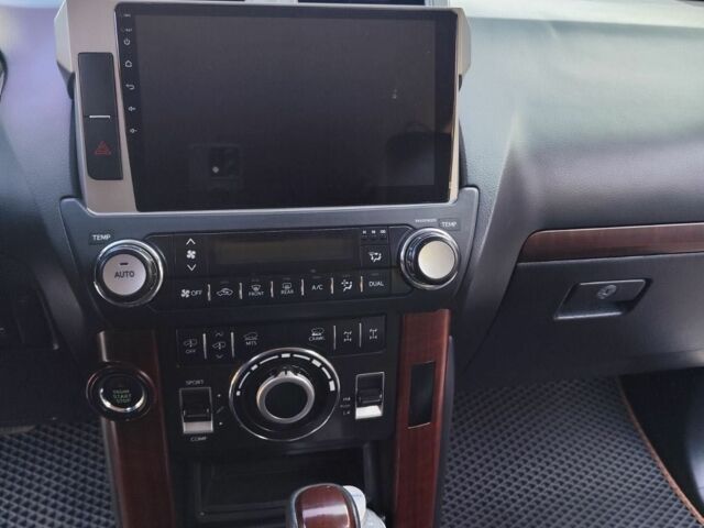 Серый Тойота Ленд Крузер Прадо 150, объемом двигателя 4 л и пробегом 111 тыс. км за 30500 $, фото 6 на Automoto.ua