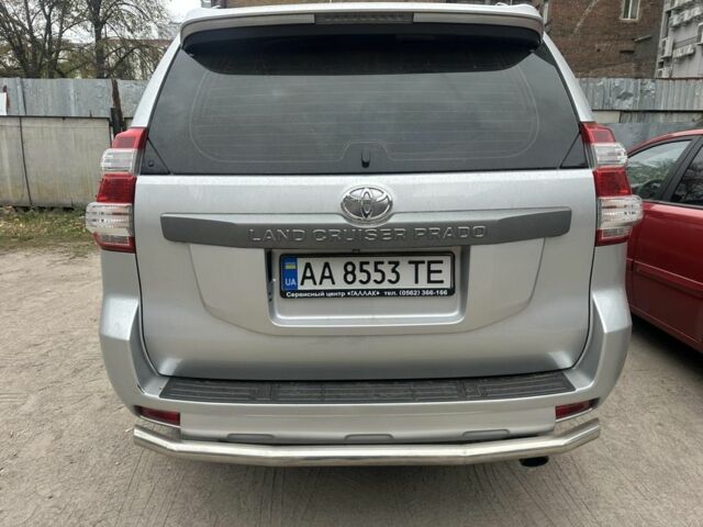 Серый Тойота Ленд Крузер Прадо 150, объемом двигателя 4 л и пробегом 280 тыс. км за 17000 $, фото 1 на Automoto.ua