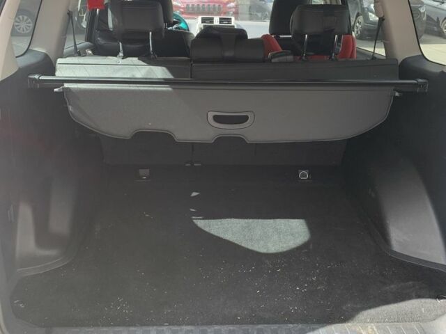 Сірий Тойота Ленд Крузер Прадо 150, об'ємом двигуна 3 л та пробігом 217 тис. км за 27000 $, фото 4 на Automoto.ua