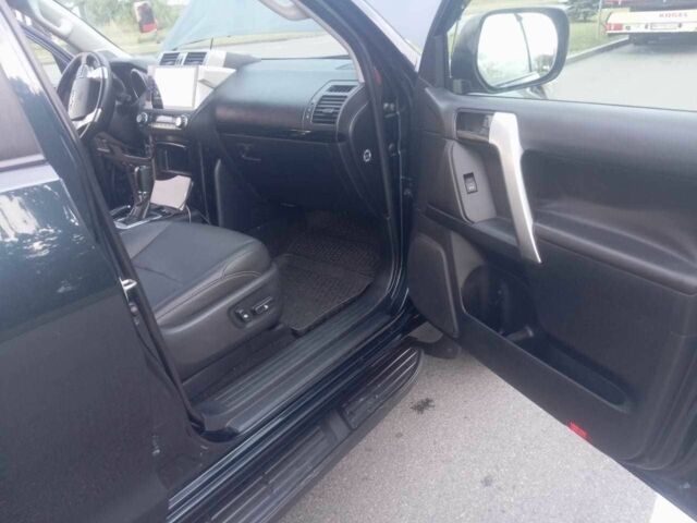 Сірий Тойота Ленд Крузер Прадо 150, об'ємом двигуна 2.8 л та пробігом 230 тис. км за 740 $, фото 13 на Automoto.ua