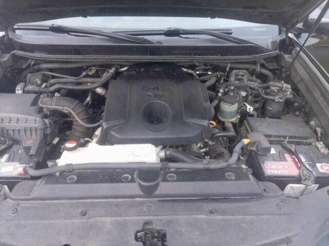 Сірий Тойота Ленд Крузер Прадо 150, об'ємом двигуна 2.8 л та пробігом 230 тис. км за 740 $, фото 9 на Automoto.ua