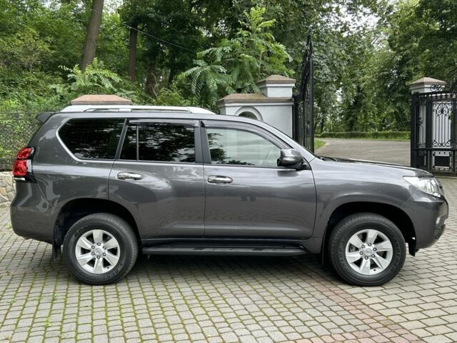 Серый Тойота Ленд Крузер Прадо 150, объемом двигателя 2.7 л и пробегом 51 тыс. км за 32400 $, фото 5 на Automoto.ua
