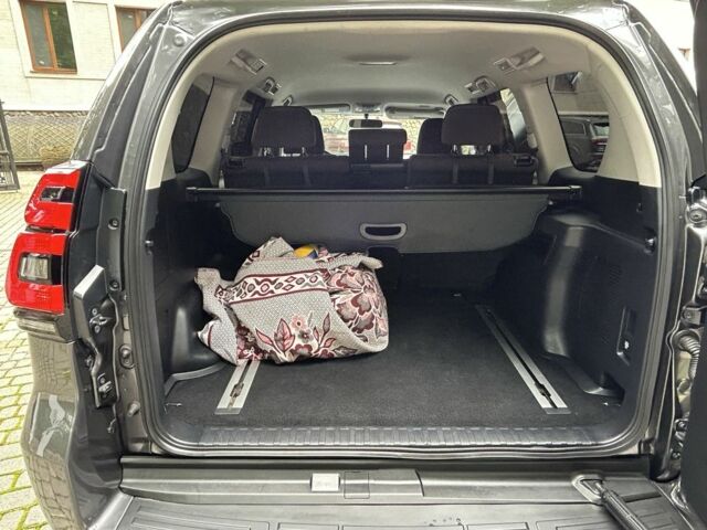 Серый Тойота Ленд Крузер Прадо 150, объемом двигателя 2.7 л и пробегом 51 тыс. км за 32400 $, фото 16 на Automoto.ua