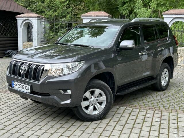 Серый Тойота Ленд Крузер Прадо 150, объемом двигателя 2.7 л и пробегом 51 тыс. км за 32400 $, фото 2 на Automoto.ua