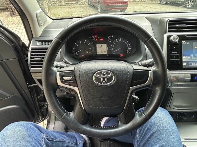 Серый Тойота Ленд Крузер Прадо 150, объемом двигателя 2.7 л и пробегом 51 тыс. км за 32400 $, фото 12 на Automoto.ua